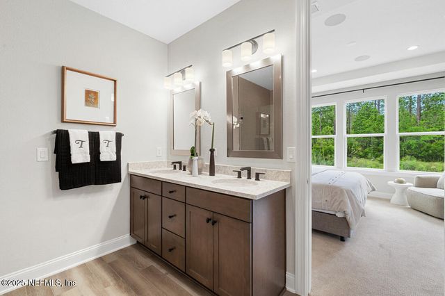 10 HUXLEY Avenue, Palm Coast, FL 32164