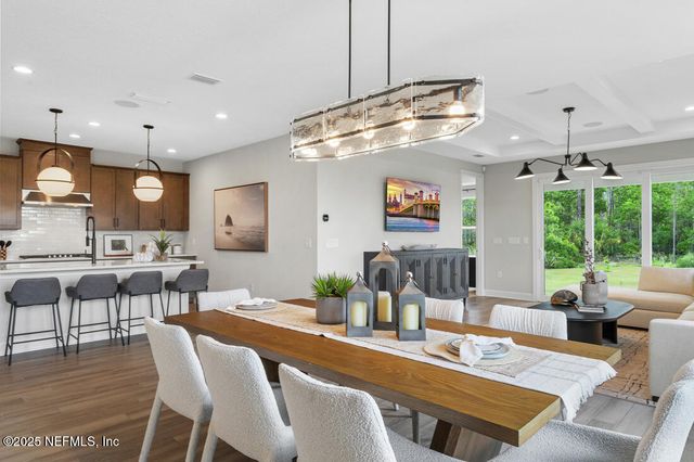 10 HUXLEY Avenue, Palm Coast, FL 32164