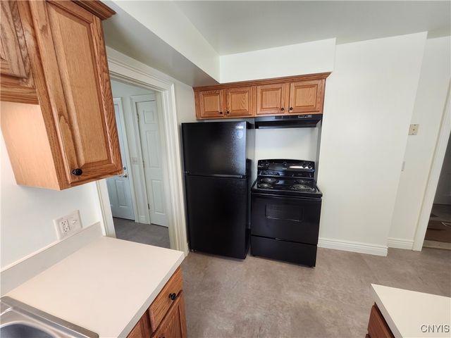 30 West Elizabeth Street, Skaneateles, NY 13152