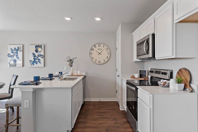 2846 Mary Drive, Hiawatha, IA 52233