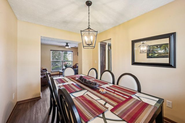 6841 Riverside Glen Court, Dublin, OH 43017