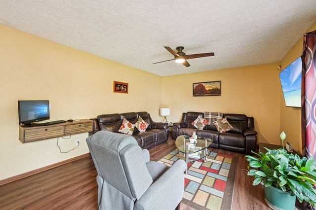6841 Riverside Glen Court, Dublin, OH 43017