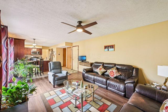 6841 Riverside Glen Court, Dublin, OH 43017
