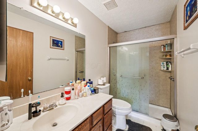6841 Riverside Glen Court, Dublin, OH 43017