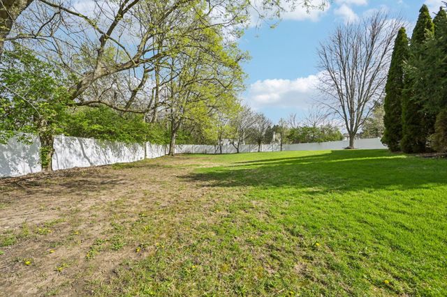 6841 Riverside Glen Court, Dublin, OH 43017