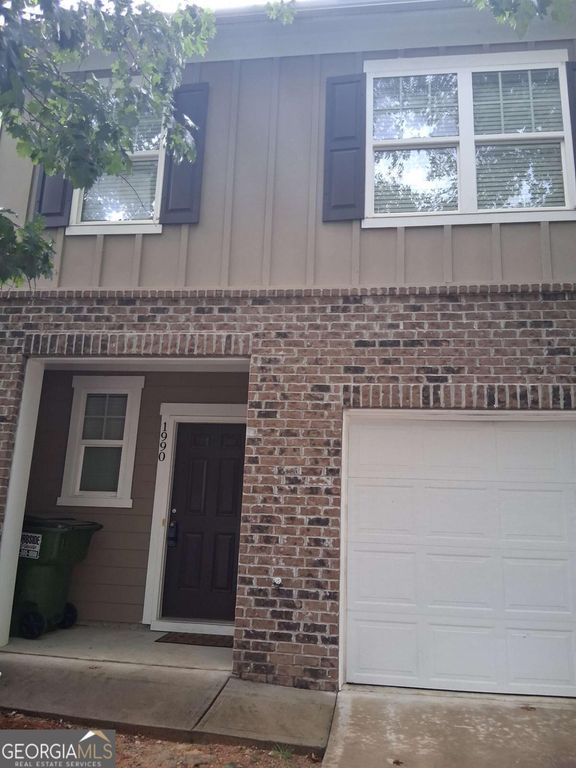 1990 E Millstream Hollow, Conyers, GA 30012