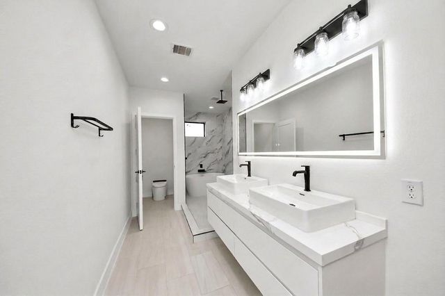 9014 Ferdinand Street, Houston, TX 77051