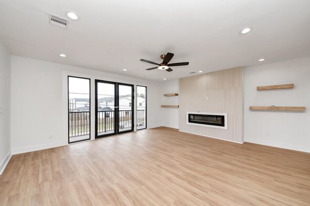 9014 Ferdinand Street, Houston, TX 77051