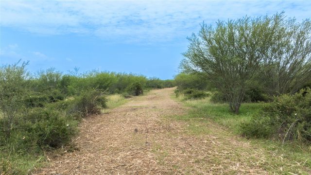 Lot 14 Concrete Edgar Rd RD, Cuero, TX 77954