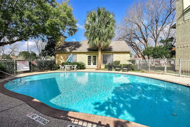 1515 Sandy Springs Road 1006, Houston, TX 77042