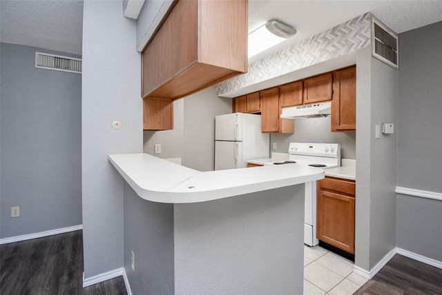 1515 Sandy Springs Road 1006, Houston, TX 77042