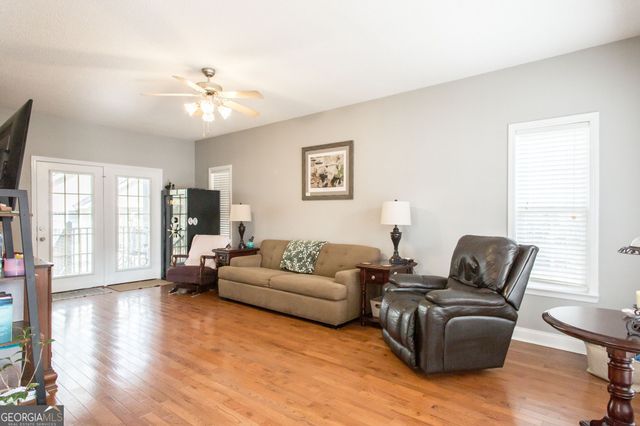 125 Brisbon Hall Drive, Richmond Hill, GA 31324