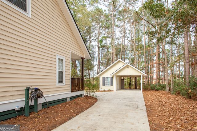 125 Brisbon Hall Drive, Richmond Hill, GA 31324