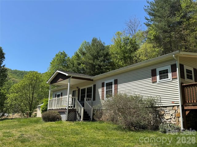 942 Fisher Branch Road, Marshall, NC 28753