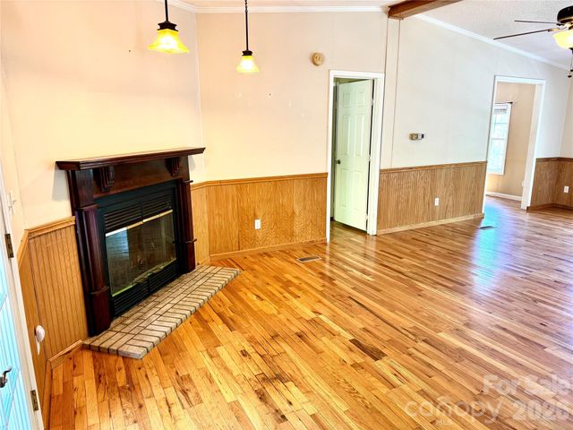 942 Fisher Branch Road, Marshall, NC 28753