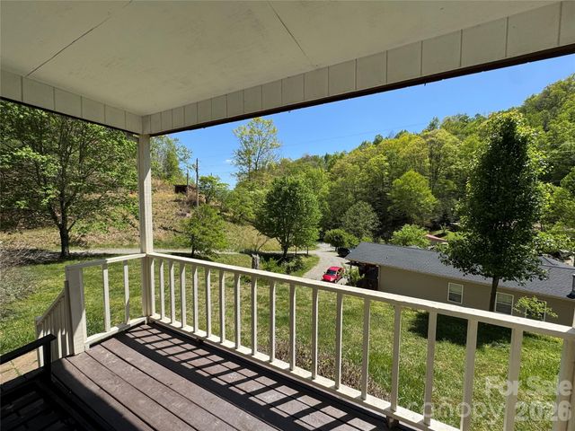 942 Fisher Branch Road, Marshall, NC 28753