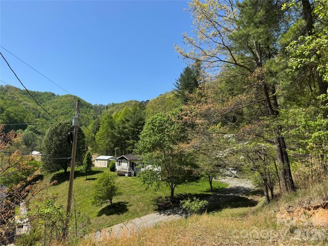 942 Fisher Branch Road, Marshall, NC 28753