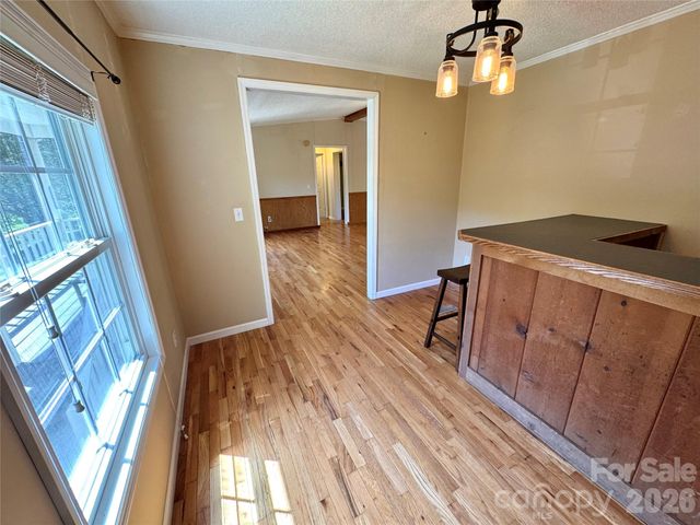 942 Fisher Branch Road, Marshall, NC 28753