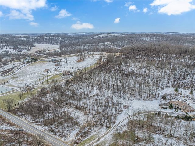 1902 Reissing Rd, Cecil, PA 15057