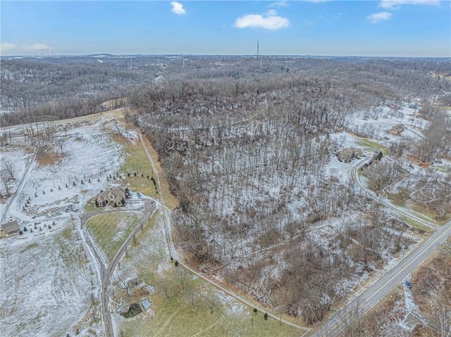 1902 Reissing Rd, Cecil, PA 15057