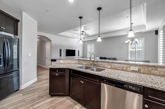 294 Double Tree Court, Madera, CA 93637