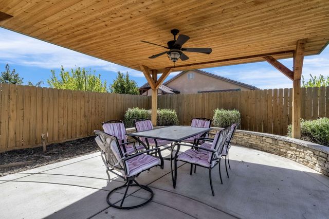 294 Double Tree Court, Madera, CA 93637