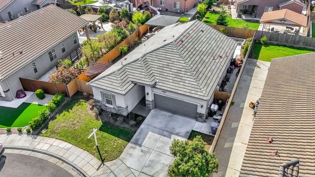 294 Double Tree Court, Madera, CA 93637