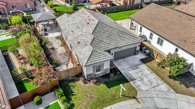 294 Double Tree Court, Madera, CA 93637