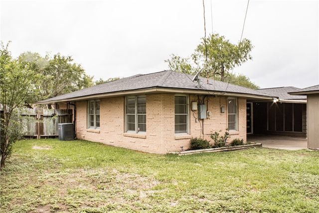 3722 Pope Dr, Corpus Christi, TX 78411