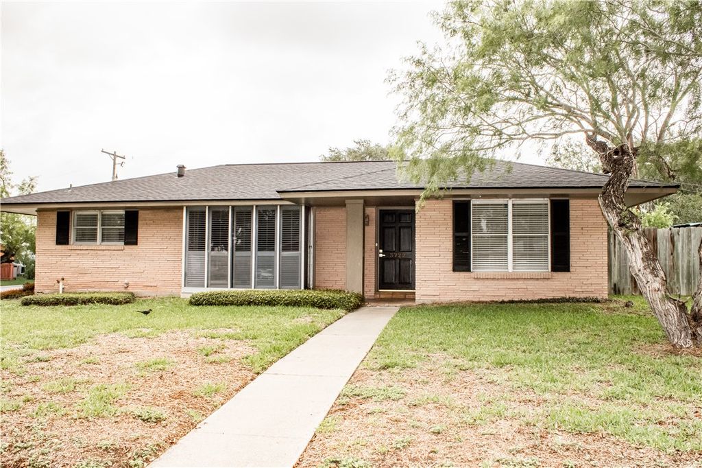 3722 Pope Dr, Corpus Christi, TX 78411