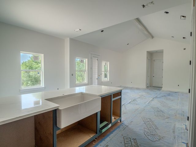 305 Vantage Circle, Kerrville, TX 78028