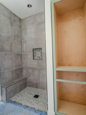 305 Vantage Circle, Kerrville, TX 78028