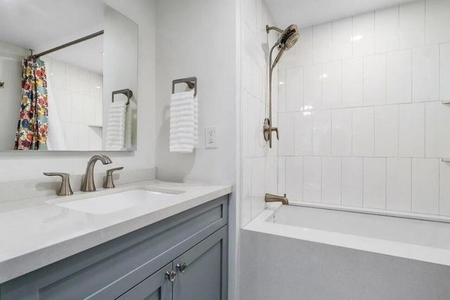 1100 Scotia Drive 105, Hypoluxo, FL 33462