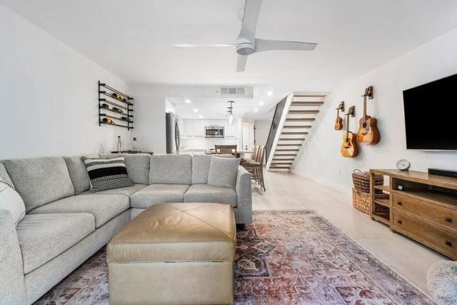 1100 Scotia Drive 105, Hypoluxo, FL 33462