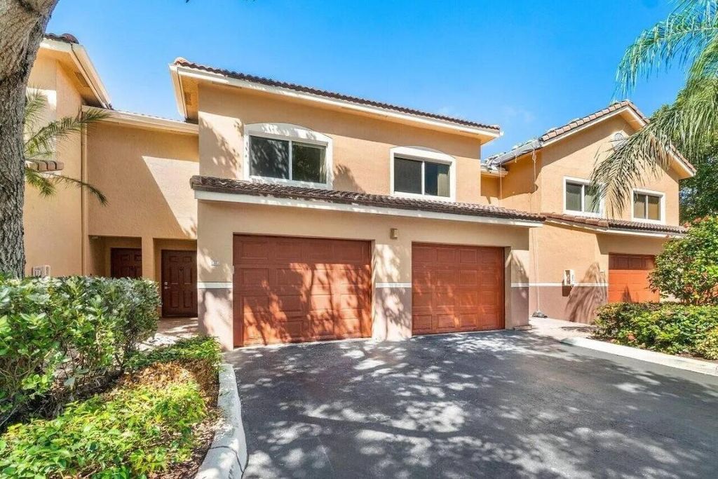 1100 Scotia Drive 105, Hypoluxo, FL 33462