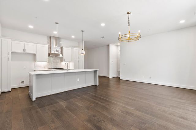 15875 Spectrum Drive 1106, Addison, TX 75001