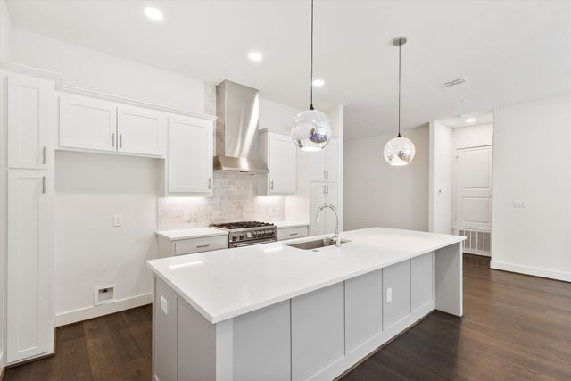 15875 Spectrum Drive 1106, Addison, TX 75001