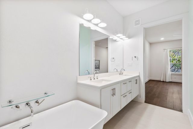 15875 Spectrum Drive 1106, Addison, TX 75001