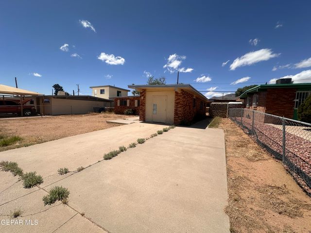 10045 KELLOGG Street, El Paso, TX 79924