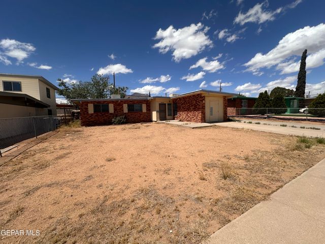 10045 KELLOGG Street, El Paso, TX 79924