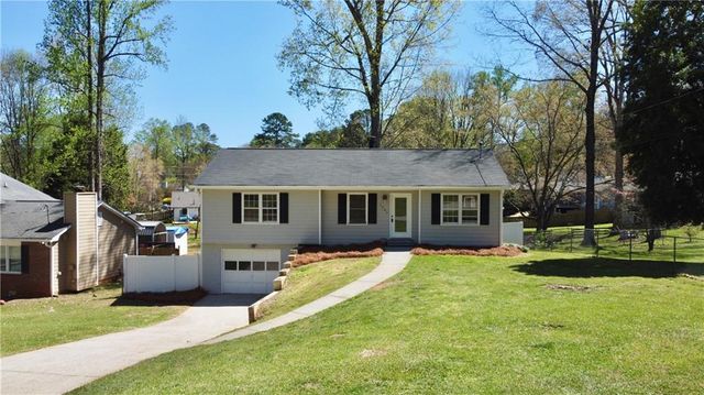 1561 Daniel Lane, Lawrenceville, GA 30046