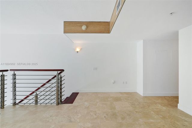 41 SE 5th St 906, Miami, FL 33131