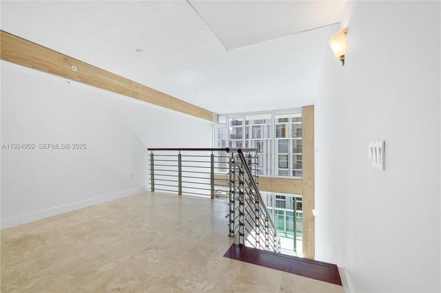 41 SE 5th St 906, Miami, FL 33131