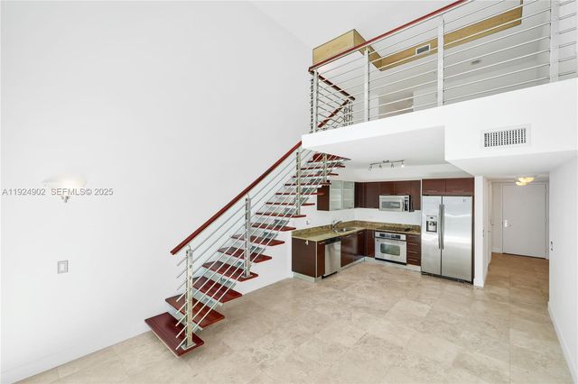 41 SE 5th St 906, Miami, FL 33131