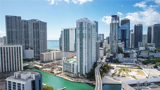 41 SE 5th St 906, Miami, FL 33131