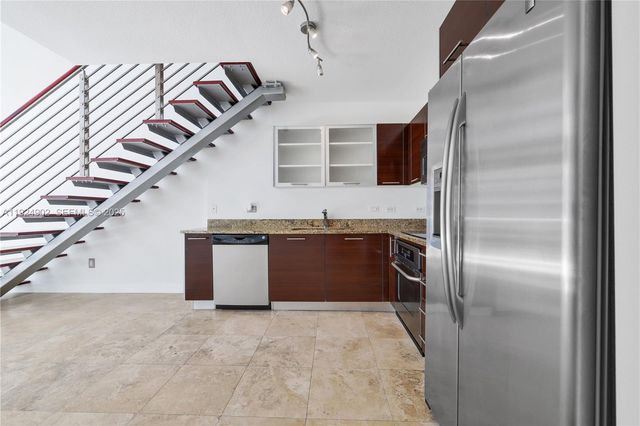 41 SE 5th St 906, Miami, FL 33131