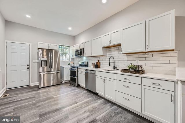 1215 E PRESTON ST, Baltimore, MD 21202