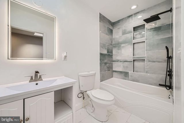 1215 E PRESTON ST, Baltimore, MD 21202