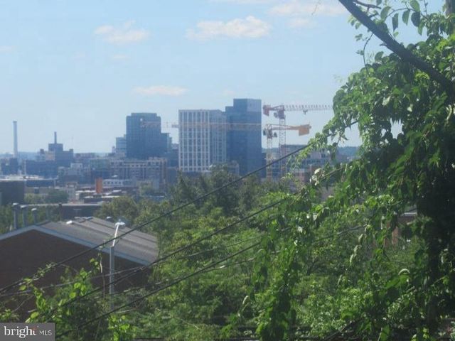 1215 E PRESTON ST, Baltimore, MD 21202