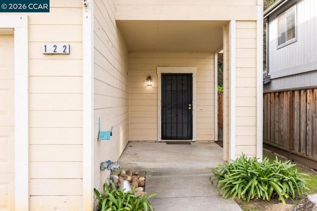 122 122 Bridgeview Ct, Crockett, CA 94525